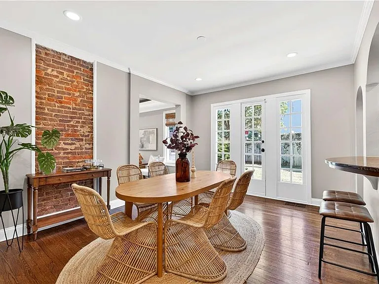 217 Westminster Dr NE — Photo 15