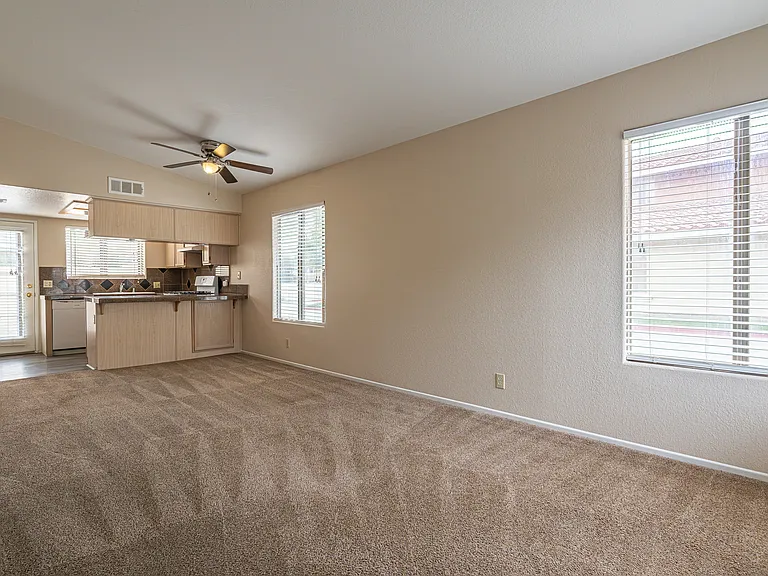 450 Tava Ln — Photo 1