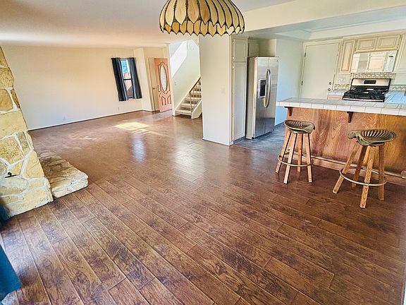 5th image of 2394 Pierpont Blvd