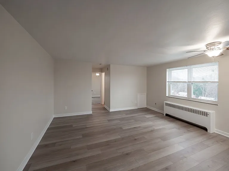 810 Perry Hwy — Photo 5