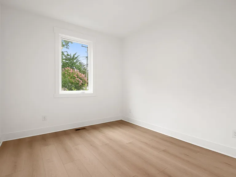 801 Massey Ave — Photo 11