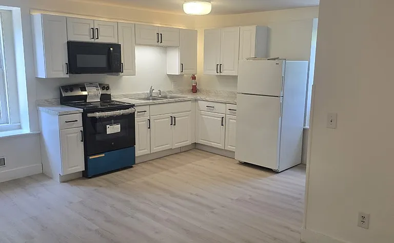 10 Hubbard St #5 — Photo 11