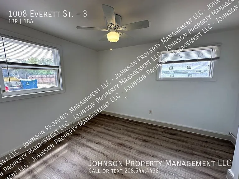 1008 Everett St #3 — Photo 7