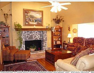 3rd image of 412 Ventosa Dr