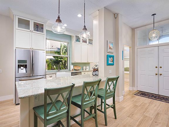 3rd image of 7488 SE Waxberry Circle