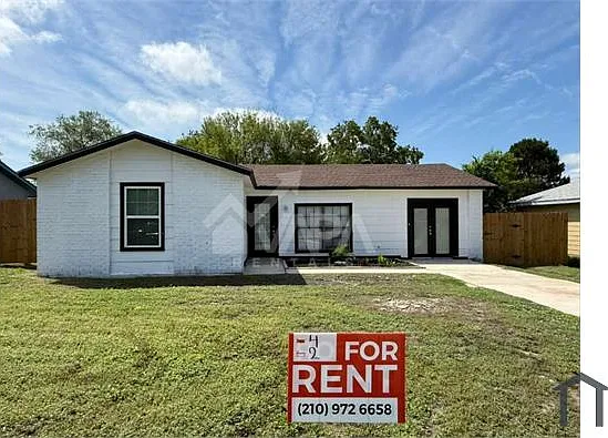 4 bed, 1362 sqft, $2,000 — Photo 2