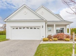 7 Machias Ct, Mount Sinai, NY 11766