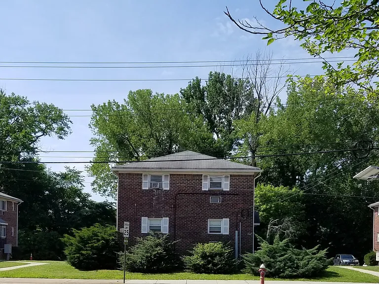 824 Cedar Ln — Photo 7
