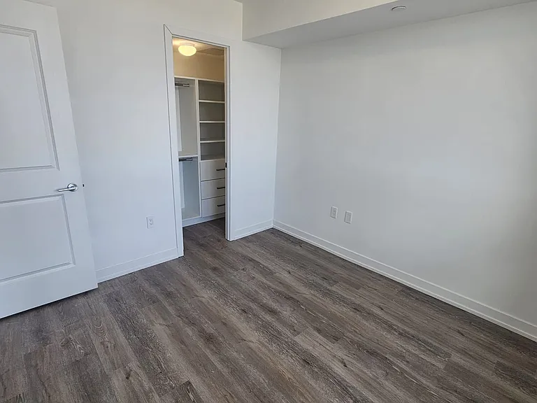 556 Marlee Ave #421 — Photo 13