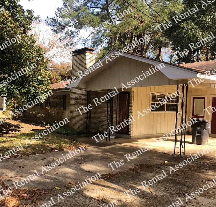 2504 Arcadia Dr