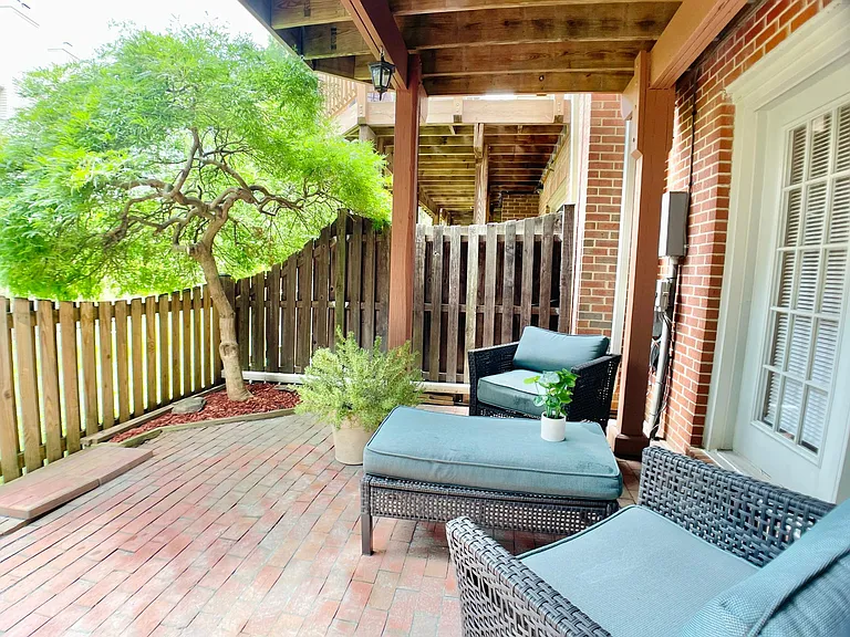 3903 Clares Ct — Photo 12