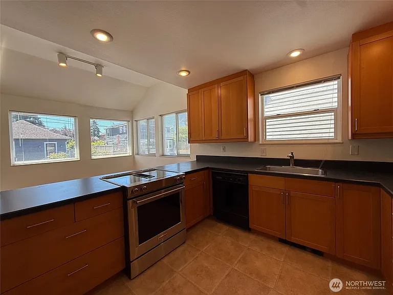 2327 N 65th St — Photo 10