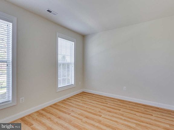 5th image of 15874 Mackenzie Manor Dr