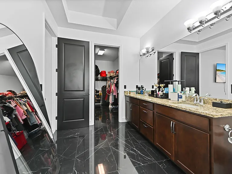 7461 Moonrise Dr — Photo 22