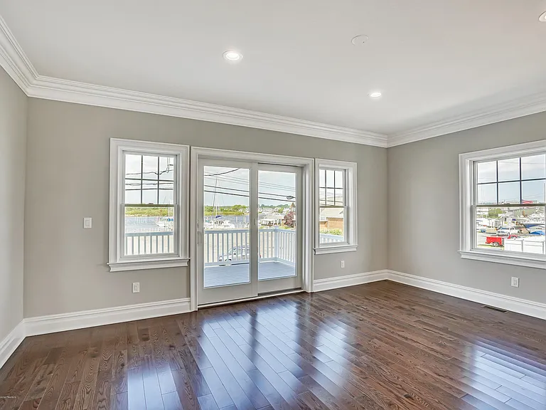 1260 Ocean Ave #B — Photo 16
