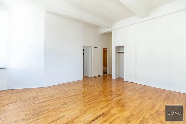 Rented by Bond New York | media 15