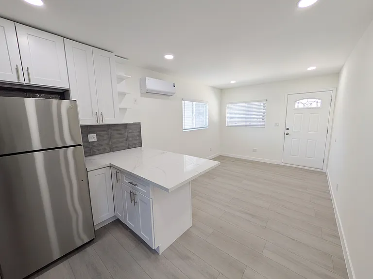 414 E Puente St — Photo 5