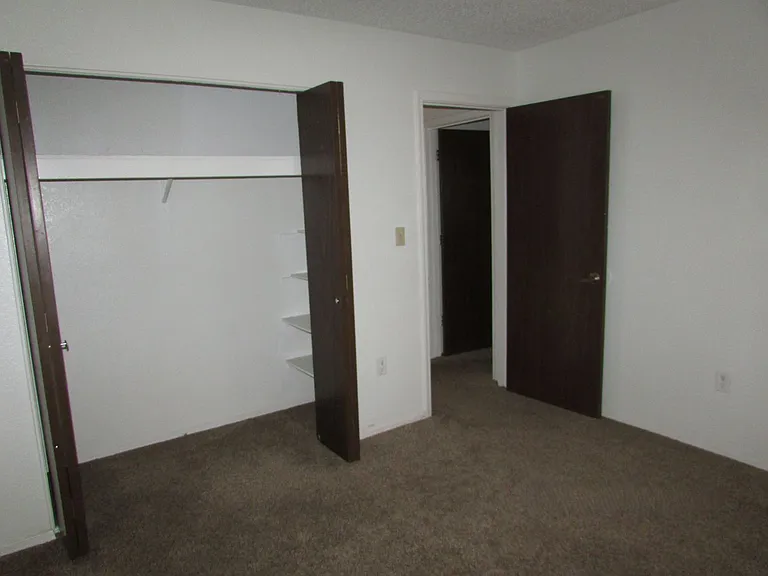 2306 E Olive St — Photo 13