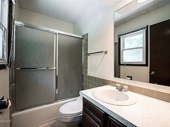 8806 Carole Cir — Photo 6