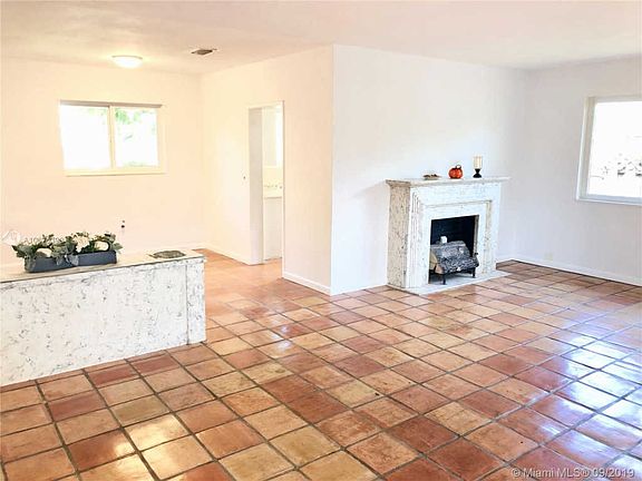 4th image of 7541 Bounty Ave