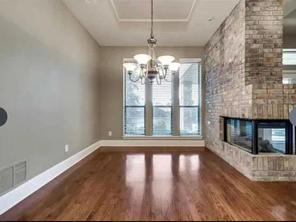5th image of 33 Lakeway Dr