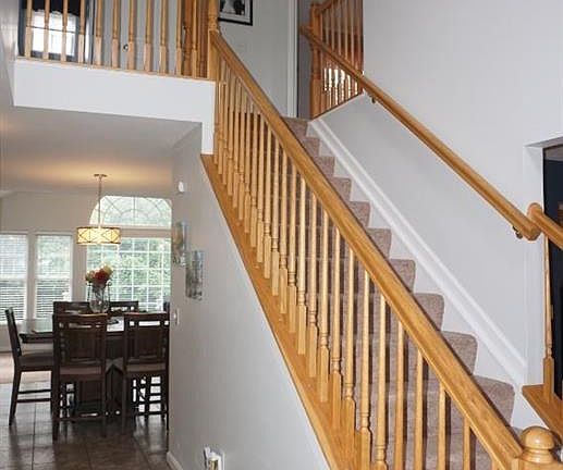 4th image of 8221 Dampier Cir