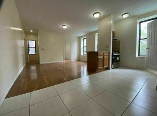 19 Pike St #2, New York, NY 10002