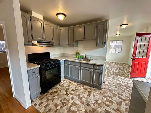 4th image of 805 W Sola St