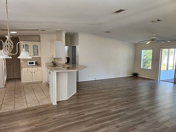 3rd image of Ashbury Ln