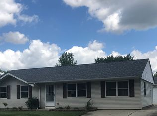 716 Suffolk Pl, Streamwood, IL