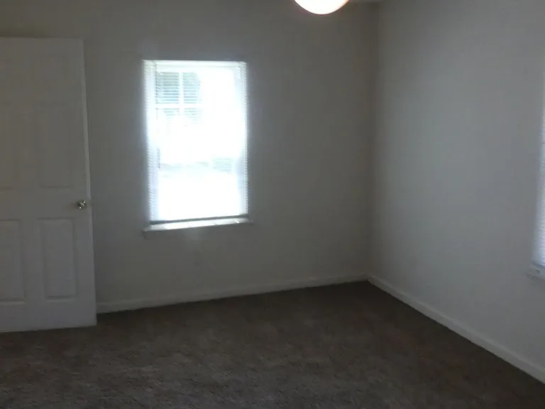 1643 Briarfield Rd — Photo 5