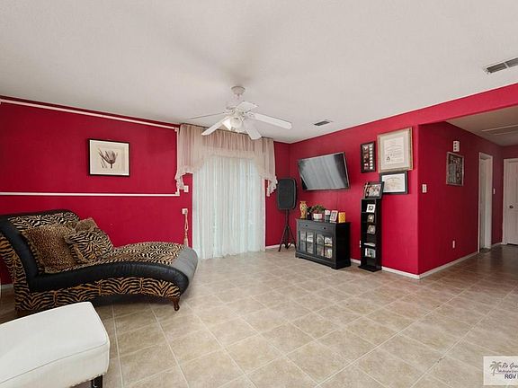 3rd image of 3075 Albans Dr