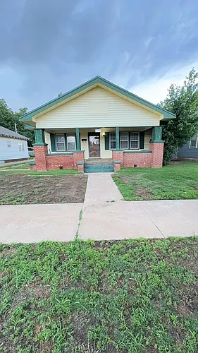 1326 W Elm Ave Photo 1