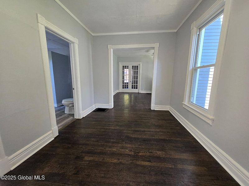 4th image of 65 Temple Street