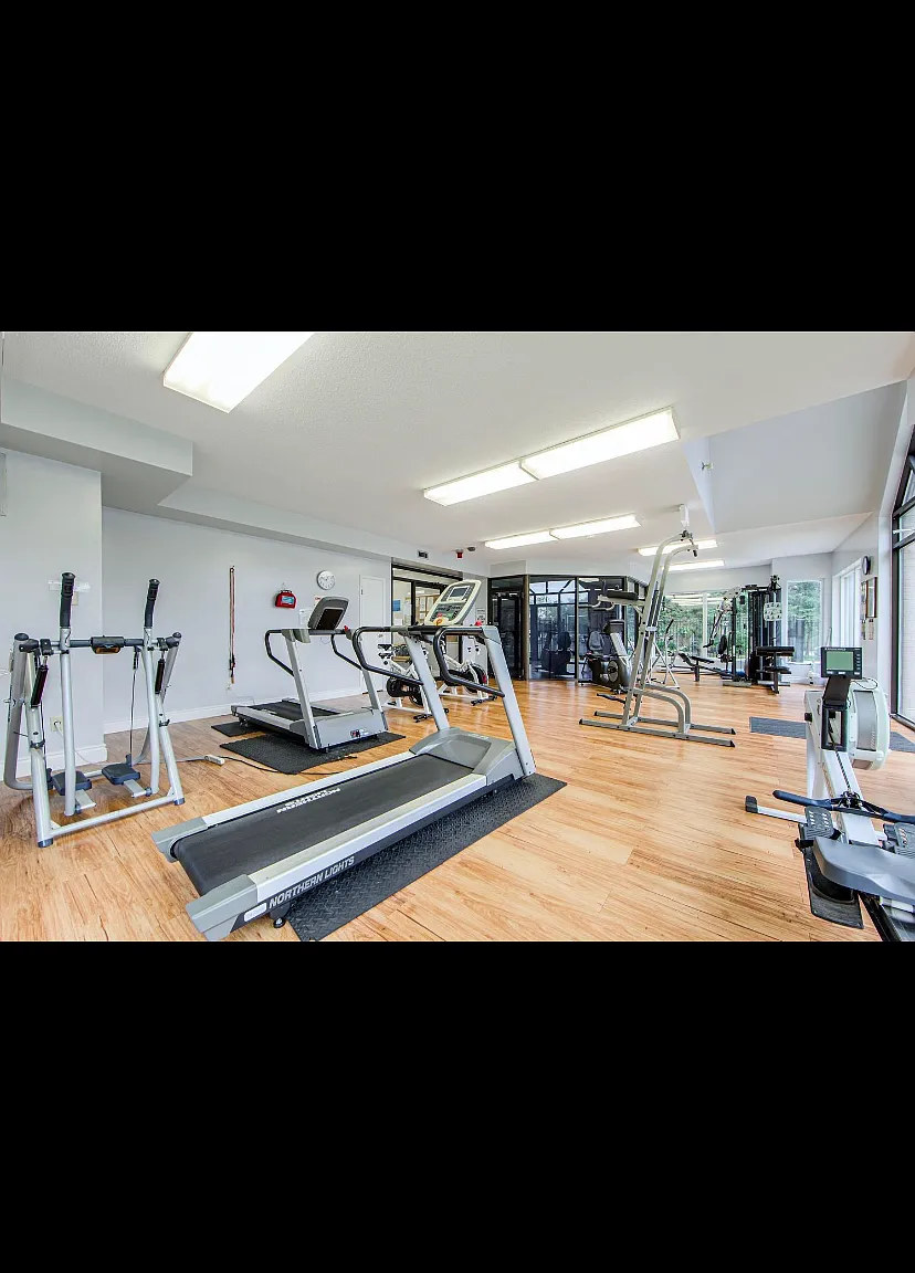 2 bed, 900 sqft, $2,100 — Photo 2