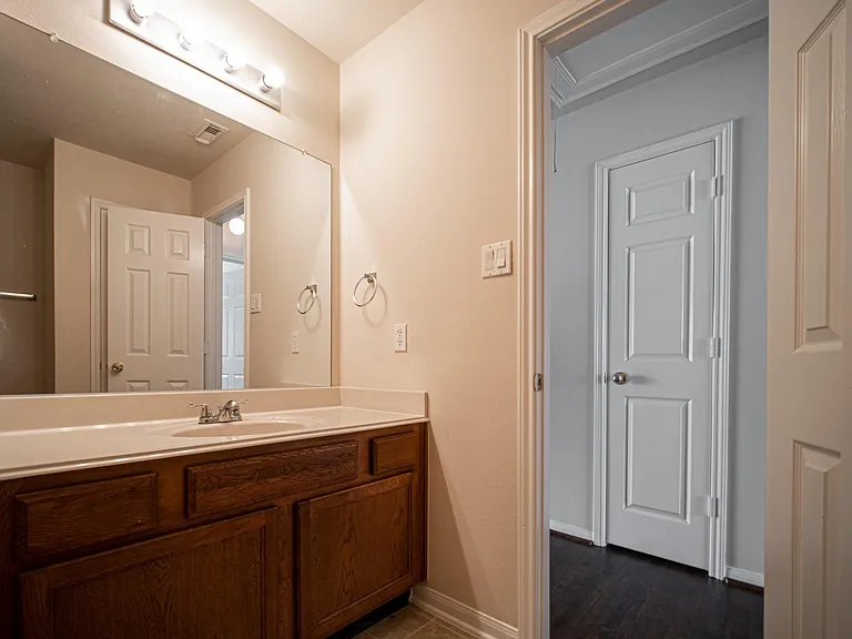 3610 Liberty Square Trl — Photo 12