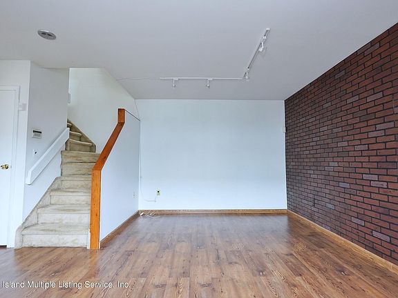 5th image of 15 Sea Breeze Ln