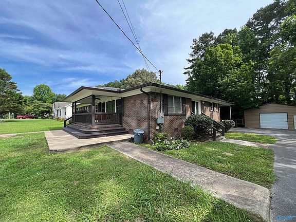 3rd image of 2498 Barnes Dr