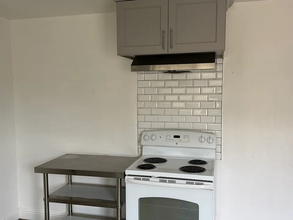 141 Starr Ave