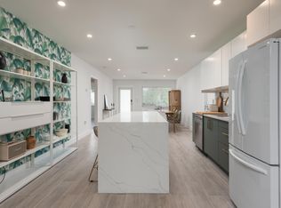 561 NW 50th St, Miami, FL 33127
