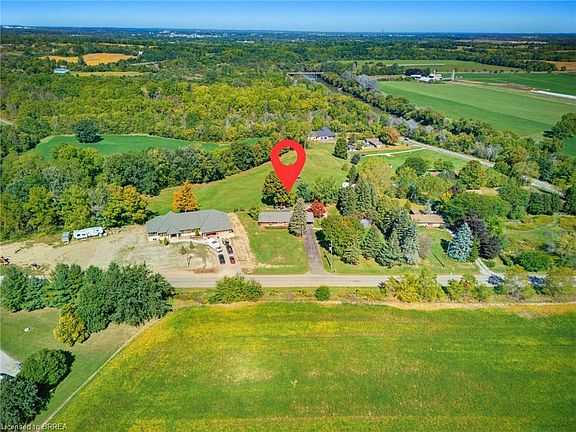 3rd image of 70 River Rd