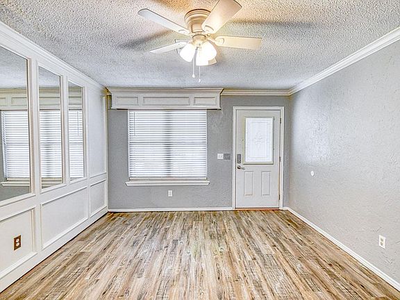 4th image of 816 Plaza Dr