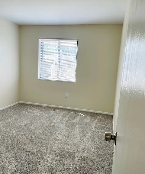 Cambridge Woods Apartments — Photo 17