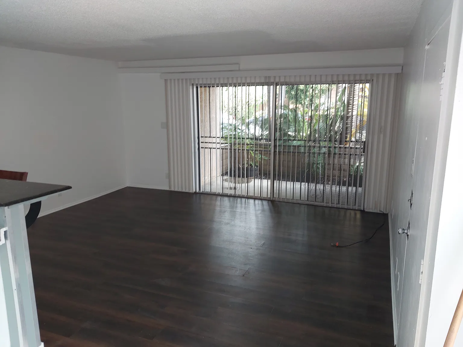 2 bed, 1200 sqft, $2,300 — Photo 3