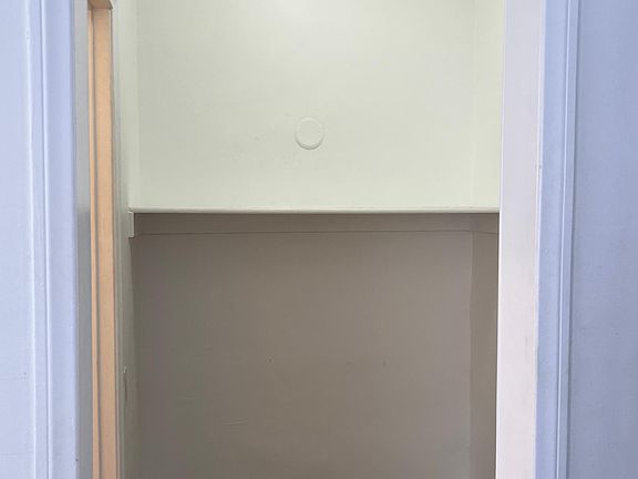 3rd image of 250 S Kenmore Ave APT 405