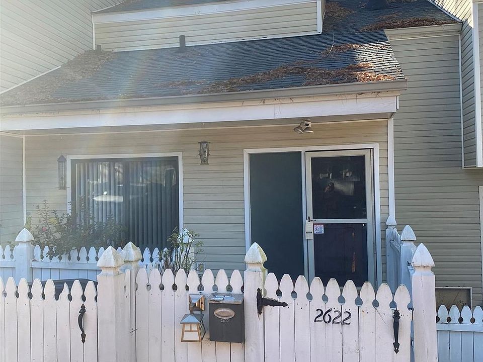 1st image of 2622 Meadowlawn Dr SE #17