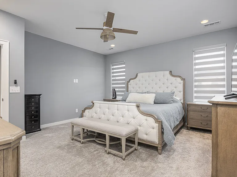 7444 Flatbush Dr — Photo 17
