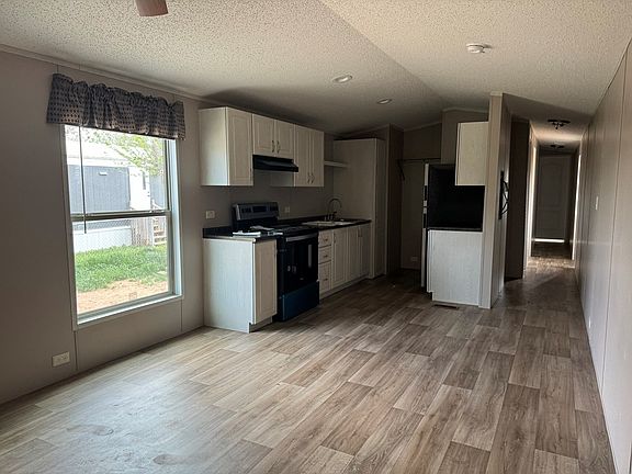 4th image of 7100 Airline Dr #723