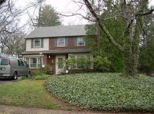 9 Johns Rd, Cheltenham, PA 19012