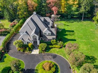 17 Stratton Rd, Purchase, NY 10577